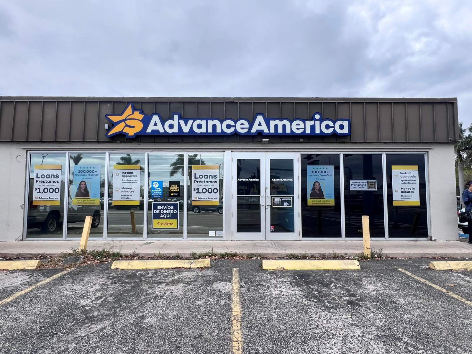 Advance America 3244 Cleveland Avenue, Fort Myers, FL Store