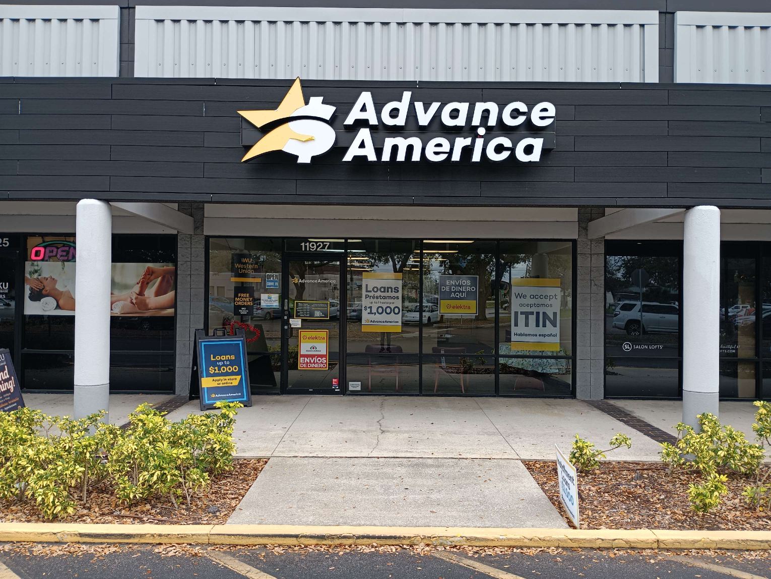 Advance America 11927 E. Colonial Drive, Orlando, FL Store