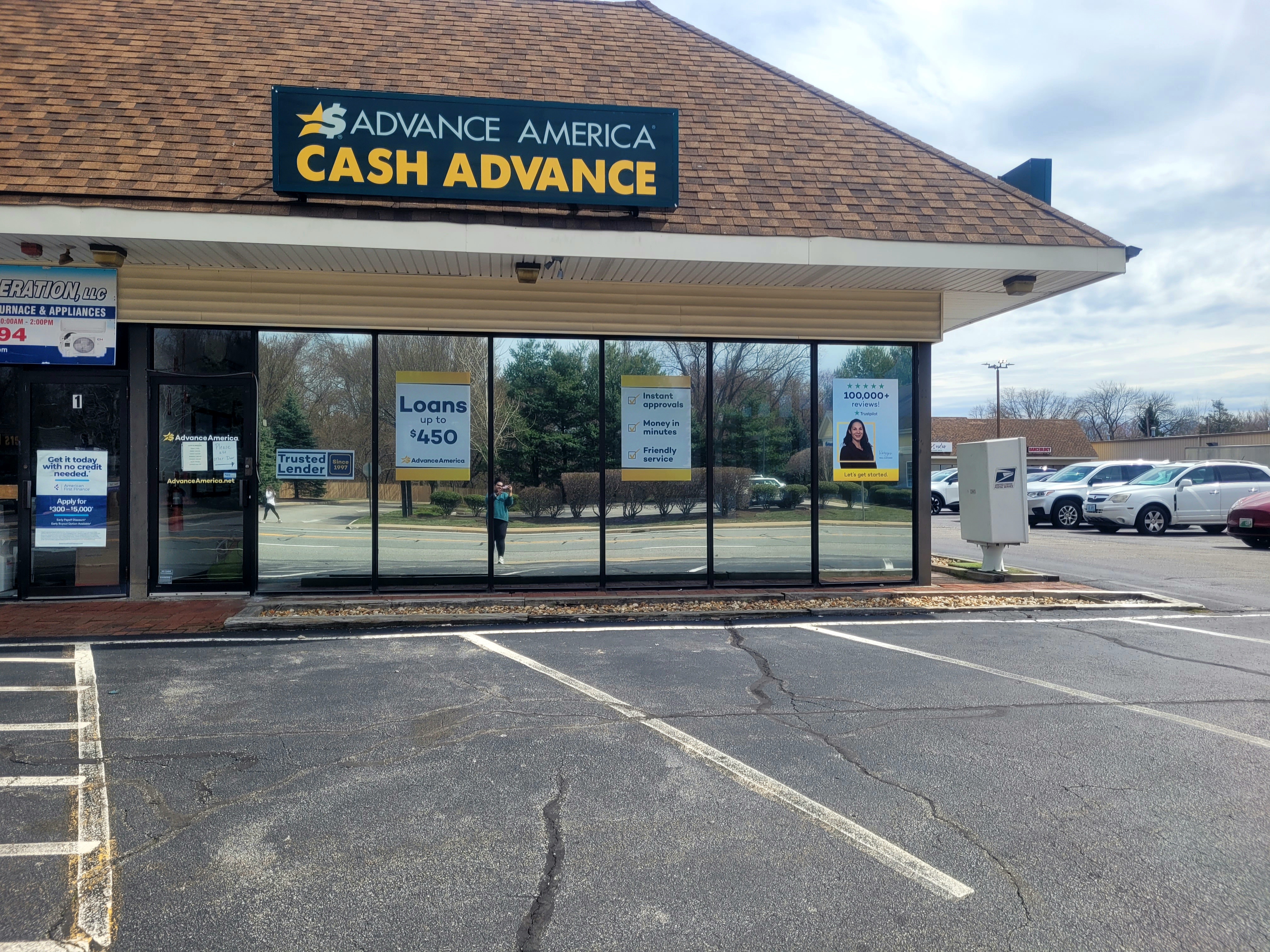 Advance America 400 Warwick Ave., Ste. 2, Warwick, RI Store