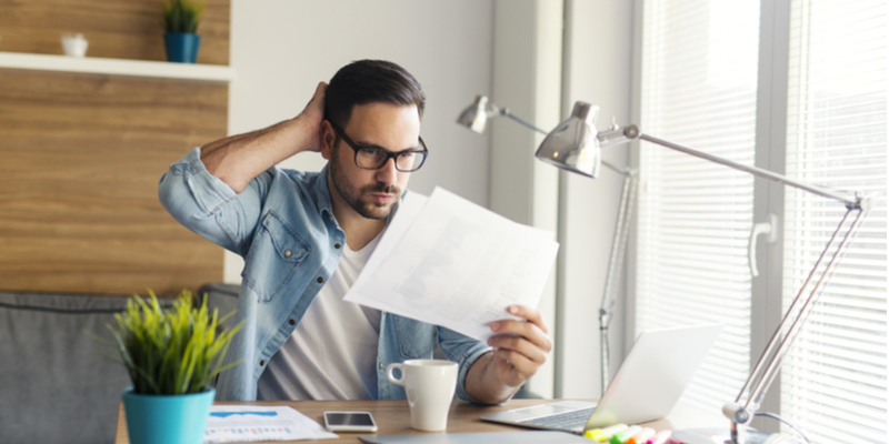 Man filing taxes online