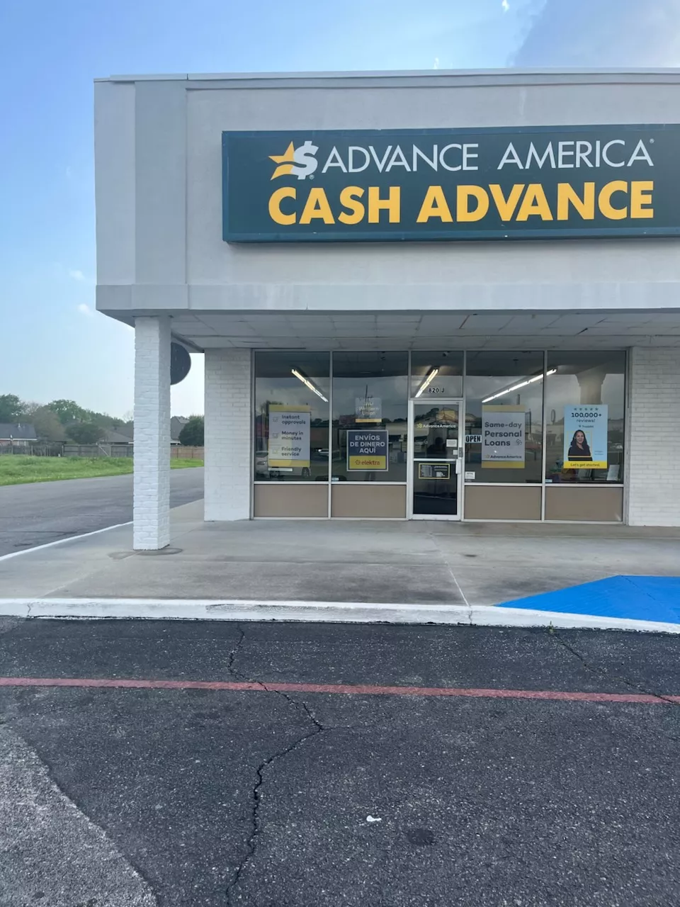 Advance America 820 J  E. Admiral Doyle Drive, New Iberia, LA Store
