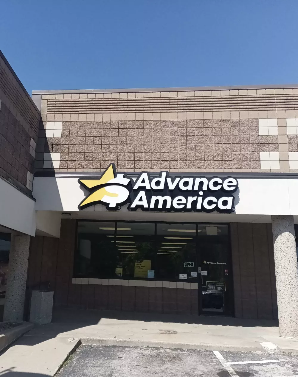 Advance America 7932 N. Oak Trafficway, Ste. 204, Kansas City, MO Store