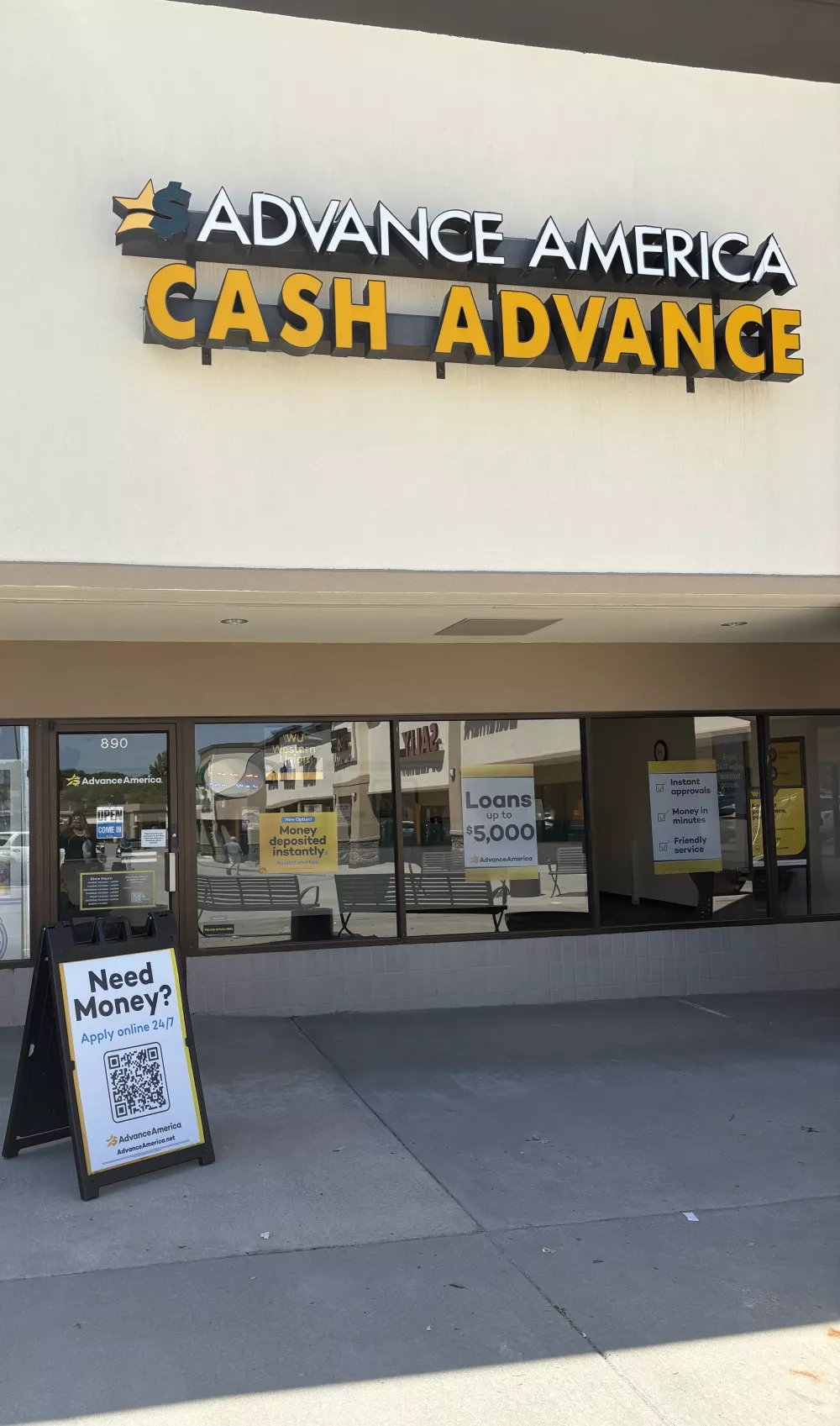 Advance America 890 S. 291 Hwy., Liberty, MO Store