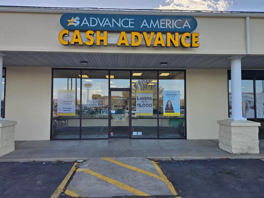 Advance America 3101 Lusk Dr., Ste. 109, Neosho, MO Store