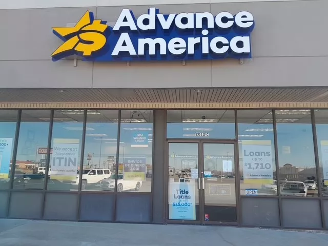 Advance America 2012-C South Wood Drive, Okmulgee, OK Store
